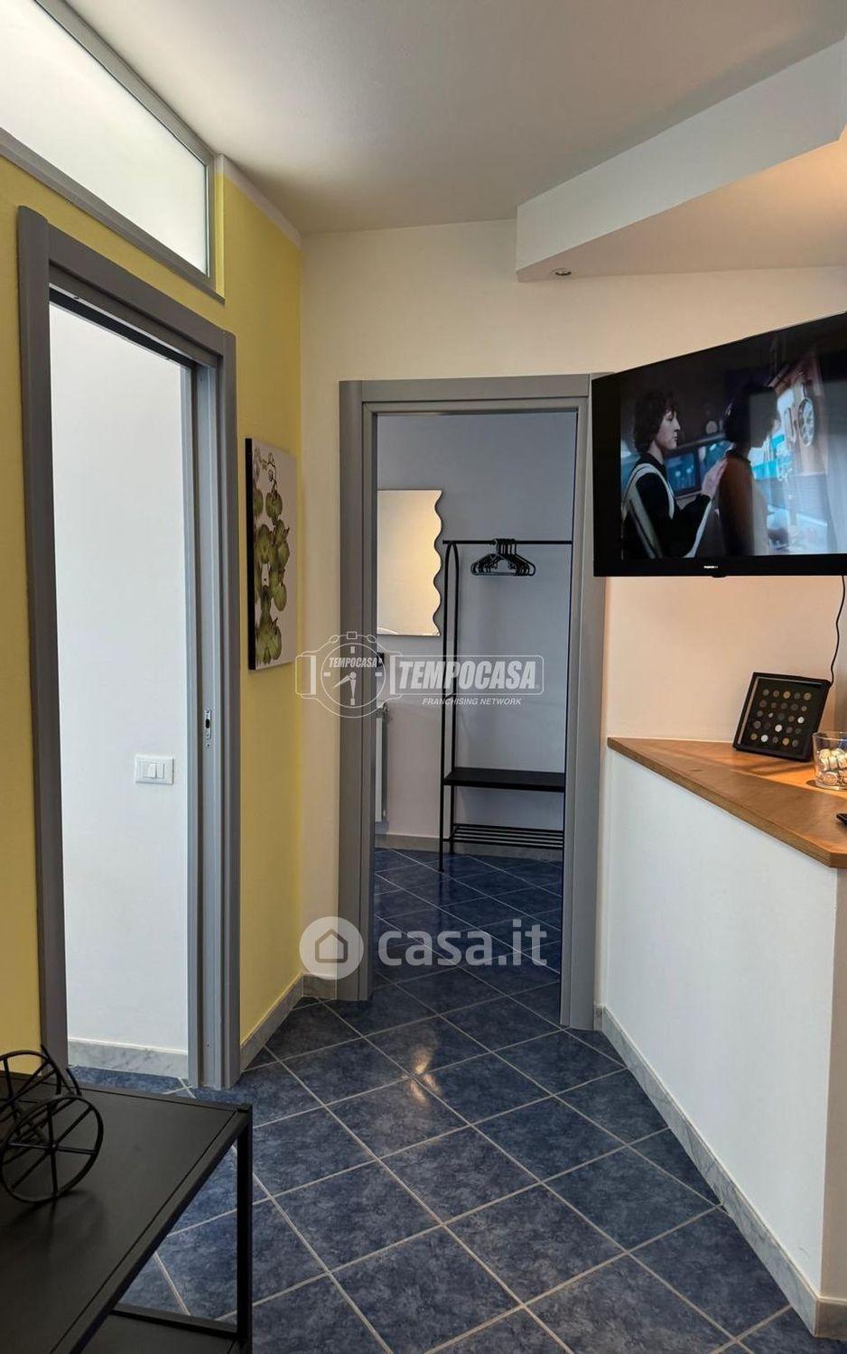 Trilocale in Via Virgilio