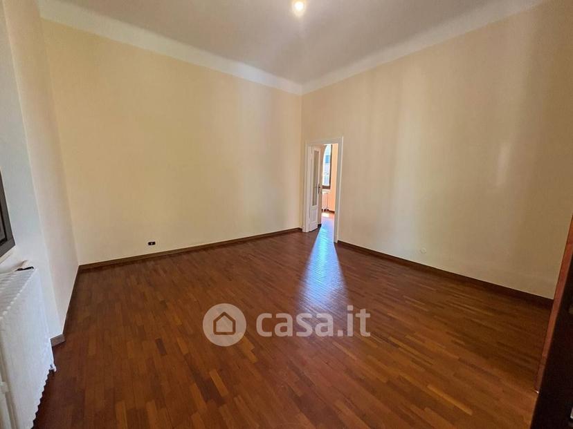 Villa in Via Vittorio Alfieri 2 — foto 3 di 78