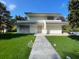 Villa in Via Alcide de Gasperi