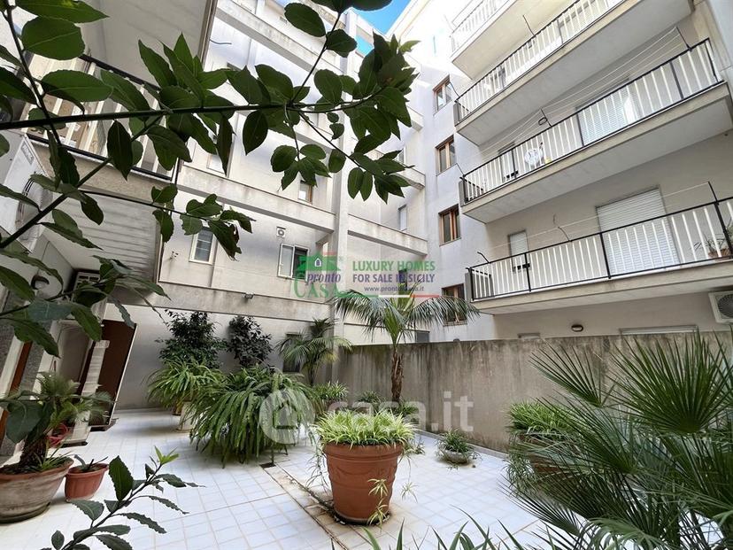 Appartamento in Vicolo Francesco Azzarelli 169 — foto 3 di 44