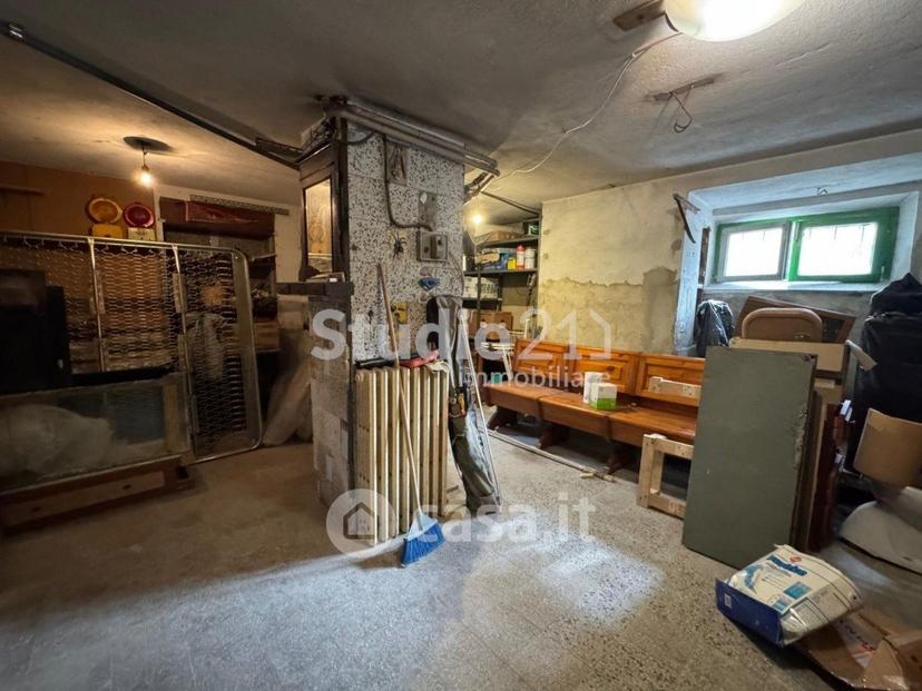 Quadrilocale in Via della Costituzione — foto 18 di 19