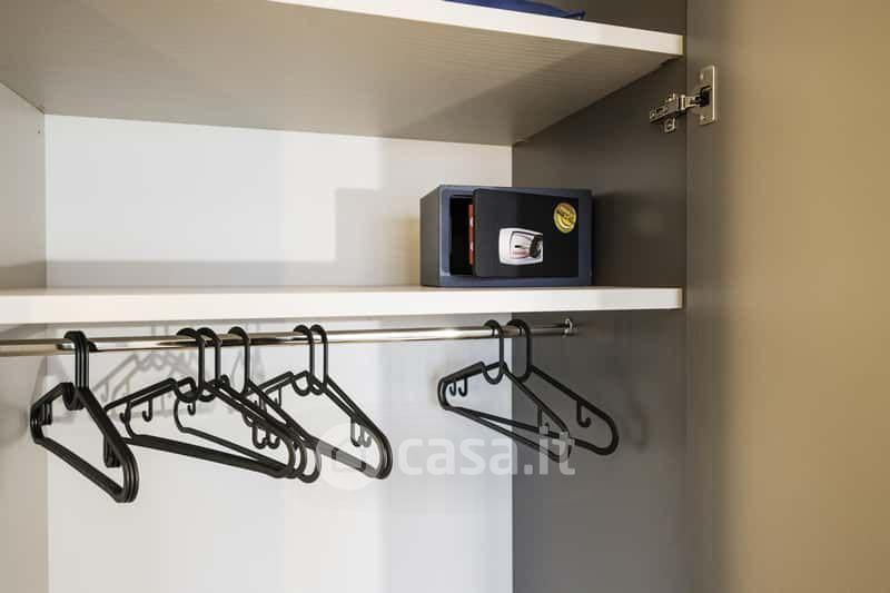Stanza in Via Madama Cristina 142 — foto 12 di 38