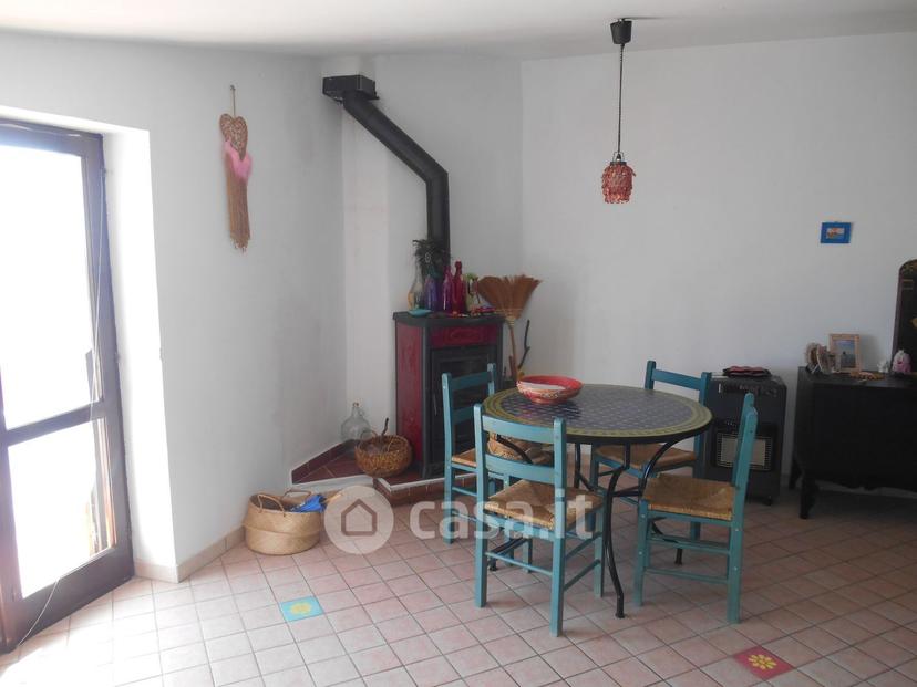Trilocale in Via Altieri 14 — foto 18 di 33