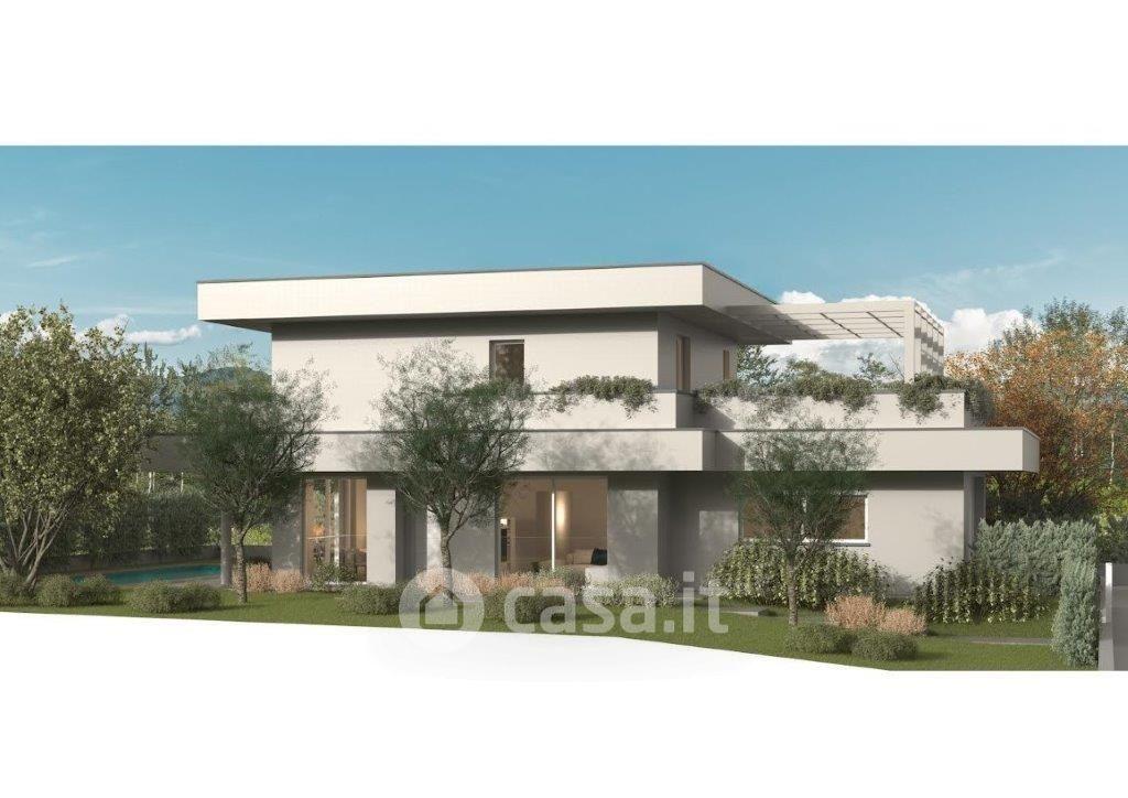 Villa in Via Per Alzate