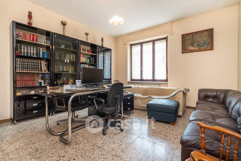 Quadrilocale in Via Stupinigi 4 — foto 11 di 44