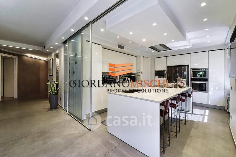 Appartamento in Viale Regina Margherita 11 — foto 33 di 59