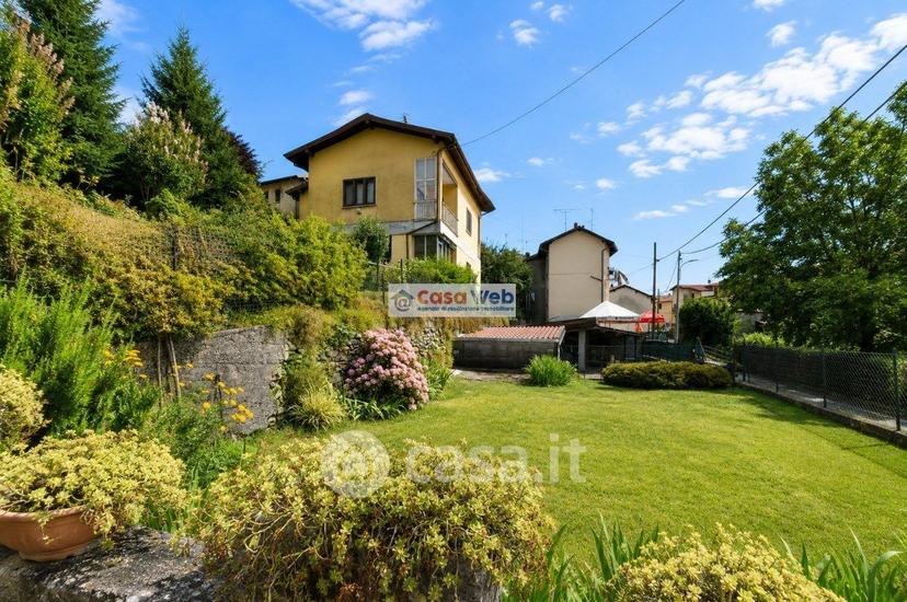 Villa in Via Cadorna 10 — foto 21 di 28