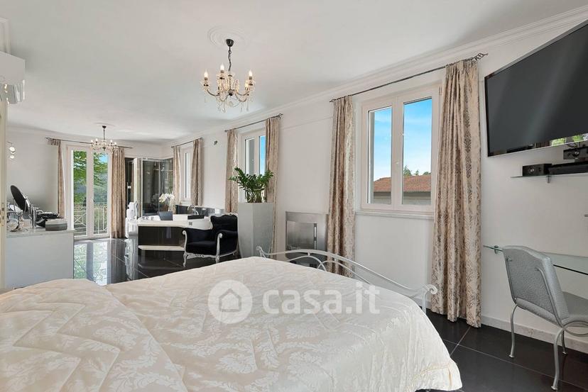 Villa in Via di Rosi 1056 — foto 22 di 52