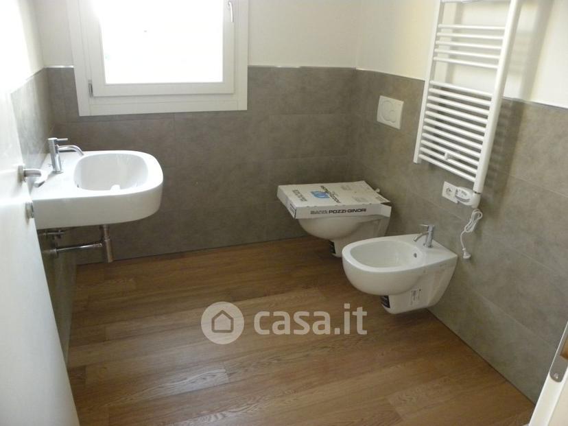 Trilocale in Via Leone Marzolla — foto 12 di 23