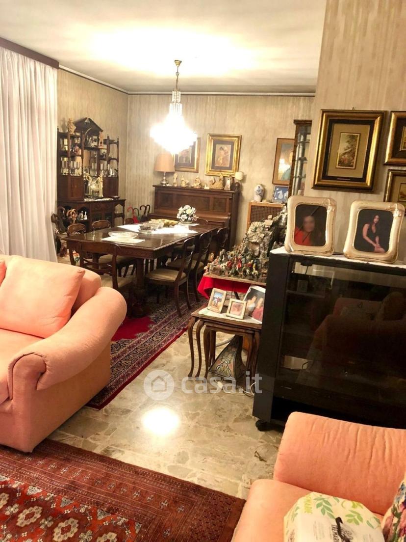 Villa in Via Francesco Petrarca — foto 3 di 22
