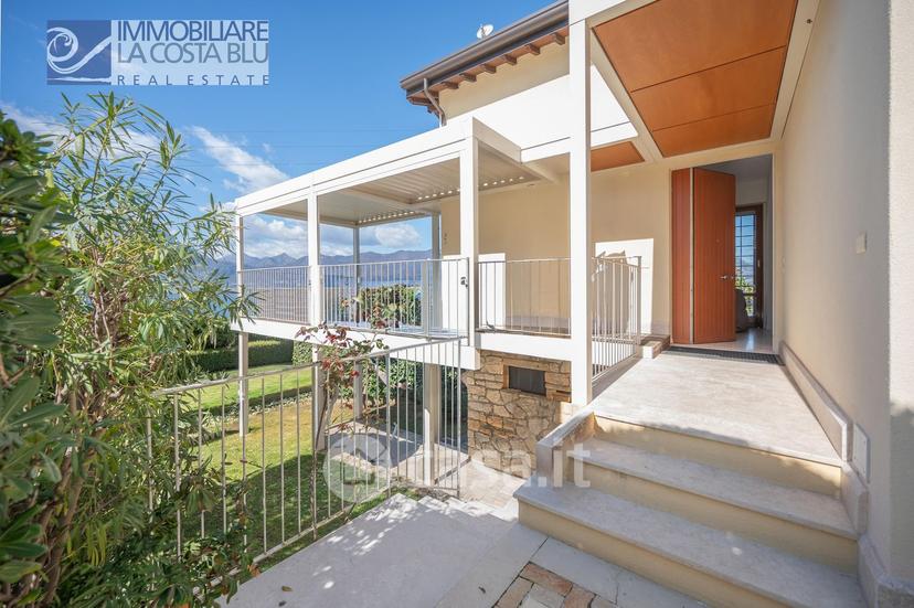 Villa in Via Alessandro Manzoni — foto 5 di 53
