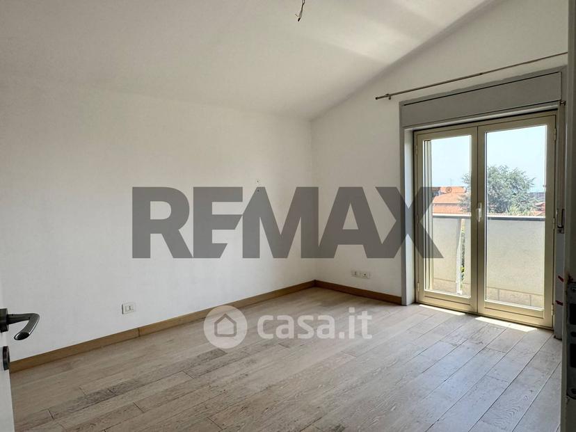 Trilocale in Via Duca degli Abruzzi 46 — foto 17 di 35