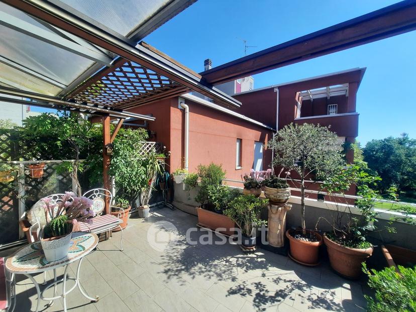 Trilocale in Via Pietro Nenni 3 — foto 4 di 29