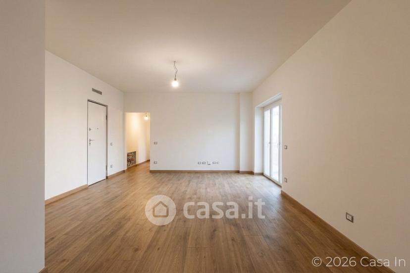 Trilocale in Via Pavia 33 — foto 8 di 21