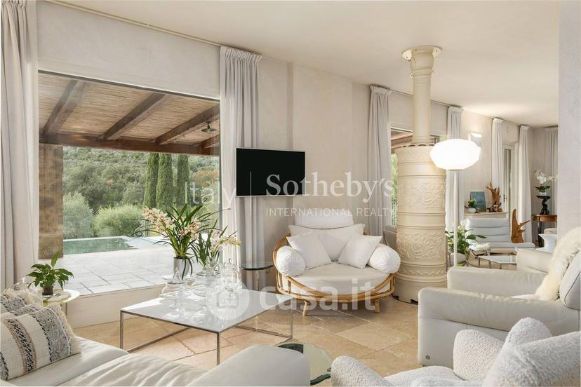 Villa in Via dello Scoiattolo — foto 10 di 34