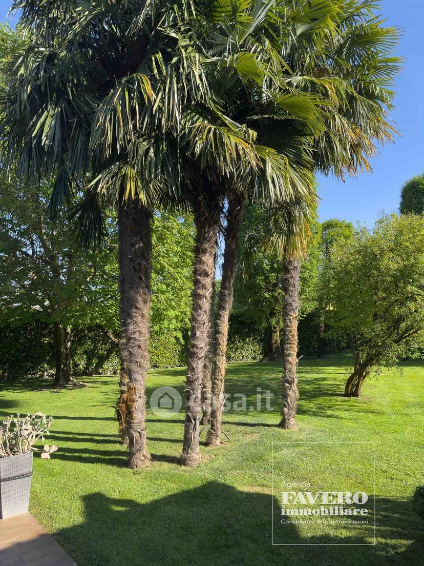 Villa in Piazza G. Marconi 28 — foto 27 di 54