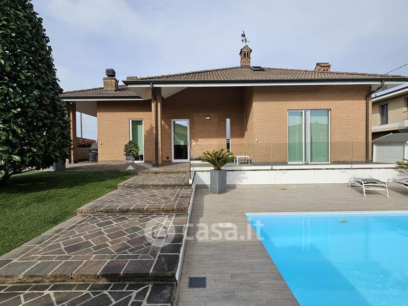 Villa in Via Monte Nero 15 — foto 12 di 35