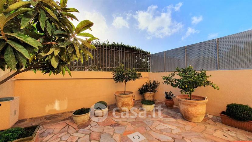 Villa in Via Johannes Keplero — foto 2 di 11