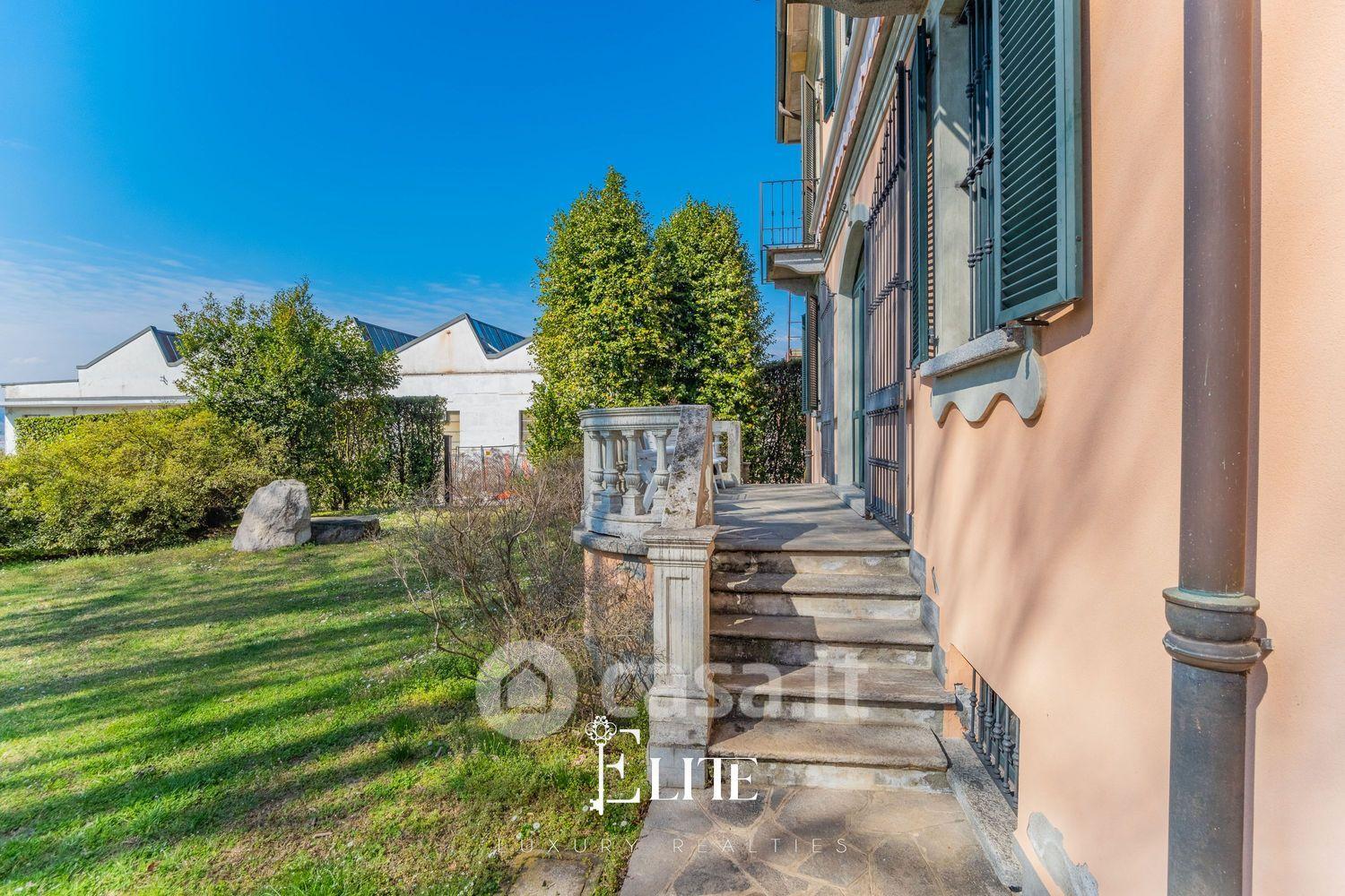 Villa in Via alla Punta 15