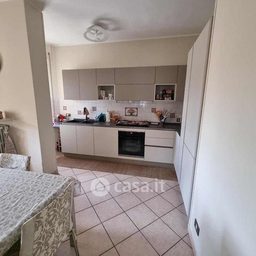 Villa in Via Ugo Foscolo 28 — foto 13 di 43