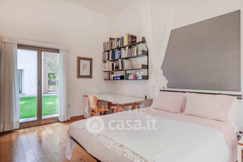 Villa in Via Luciano Manara — foto 33 di 38