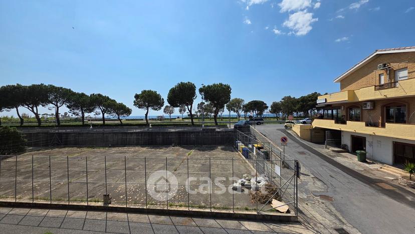 Trilocale in Corso del Tirreno 439 — foto 10 di 42