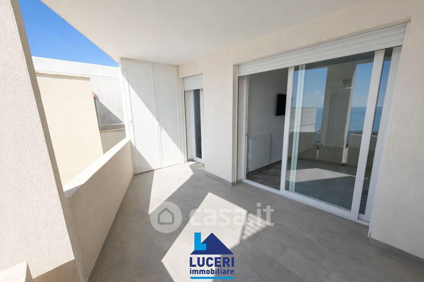 Trilocale in Lungomare Galileo Galilei — foto 11 di 26