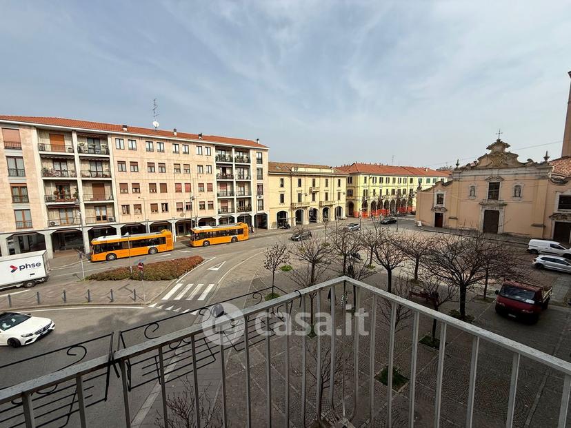 Quadrilocale in Piazza L. Cadorna 12 — foto 23 di 31