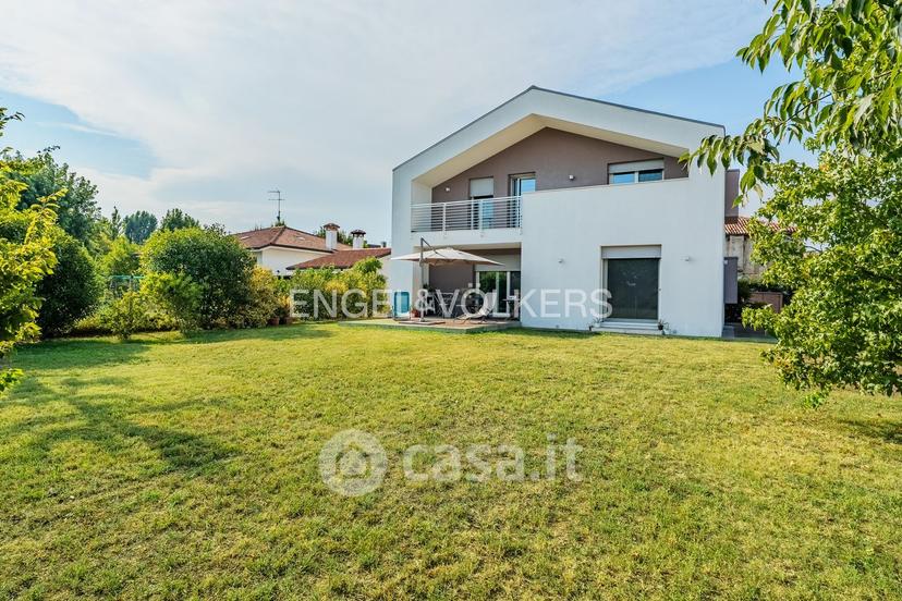 Villa in Via Alessandro Volta 22 — foto 15 di 44