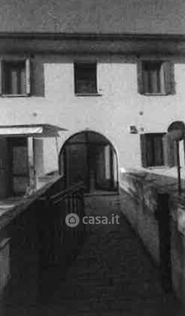 Trilocale in Via delle Ginestre 72 — foto 3 di 10