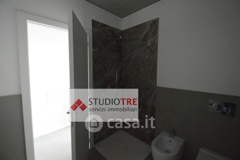 Quadrilocale in Via F .turati 1 — foto 15 di 68