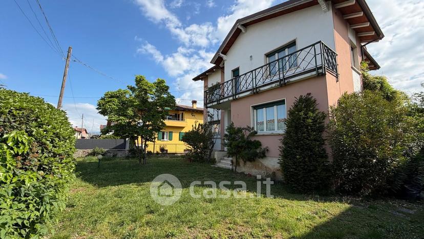 Trilocale in Via Monsignor G. Rizzi 58 — foto 25 di 37