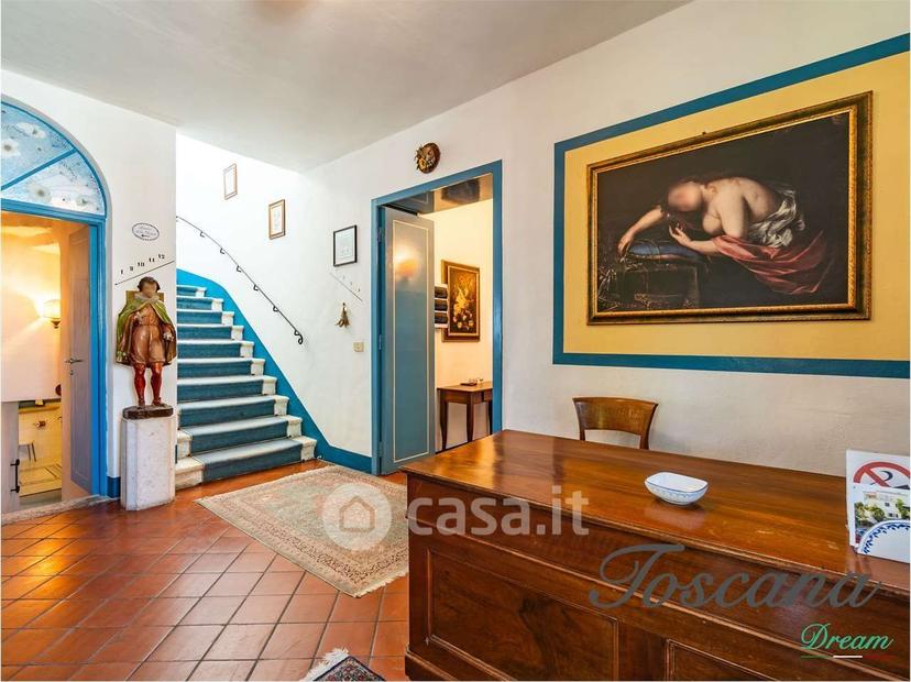 Villa in Via Italia 43