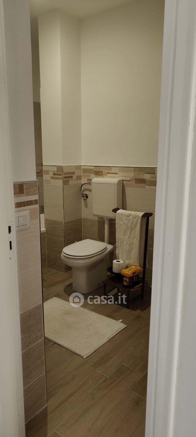 Stanza in Via Nino Ryolo 20 — foto 3 di 12