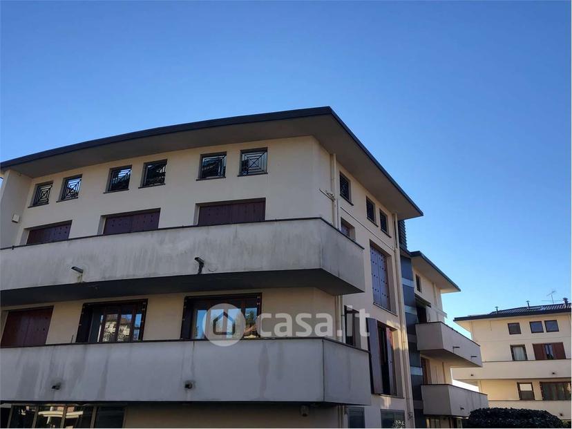 Trilocale in Via Roma — foto 13 di 29