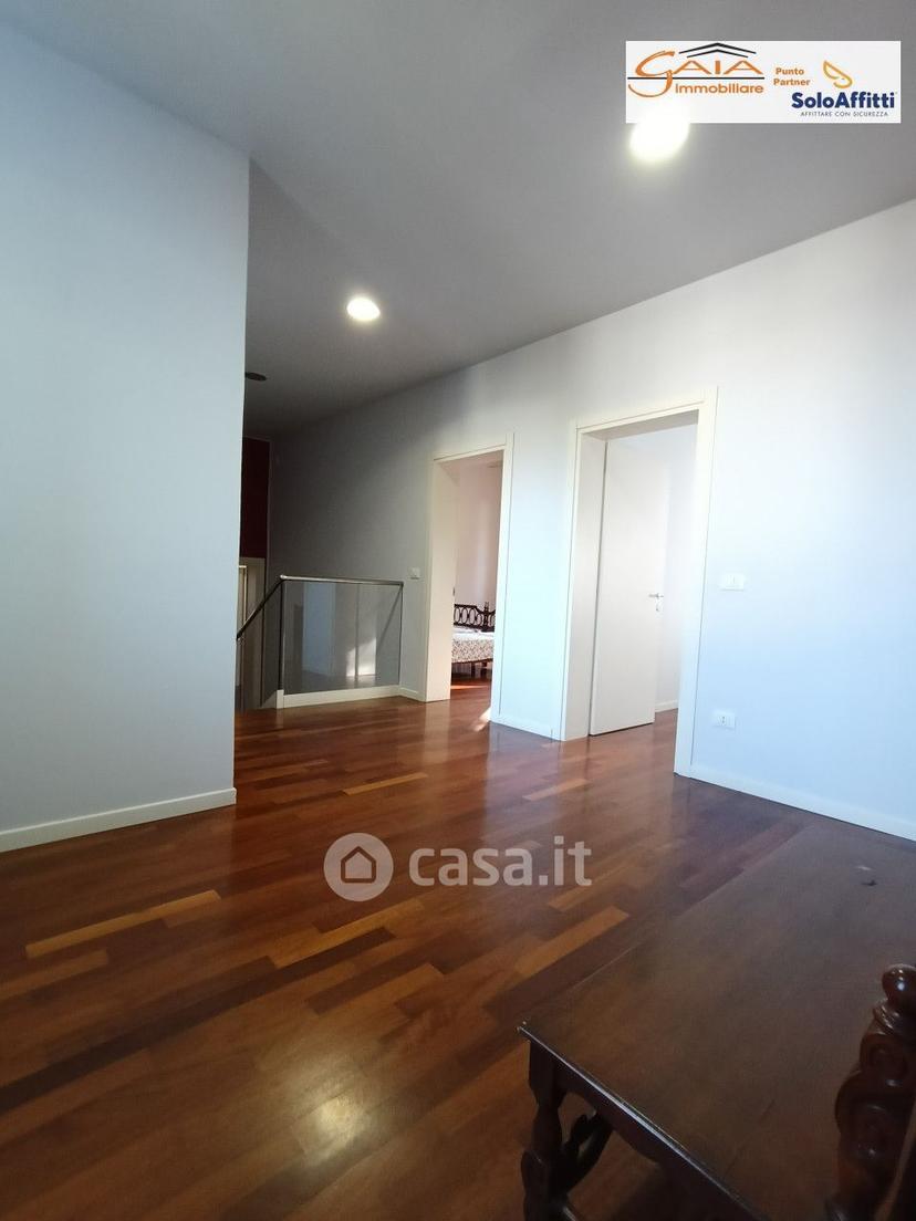 Villa in Via A. Gramsci 46 — foto 14 di 53