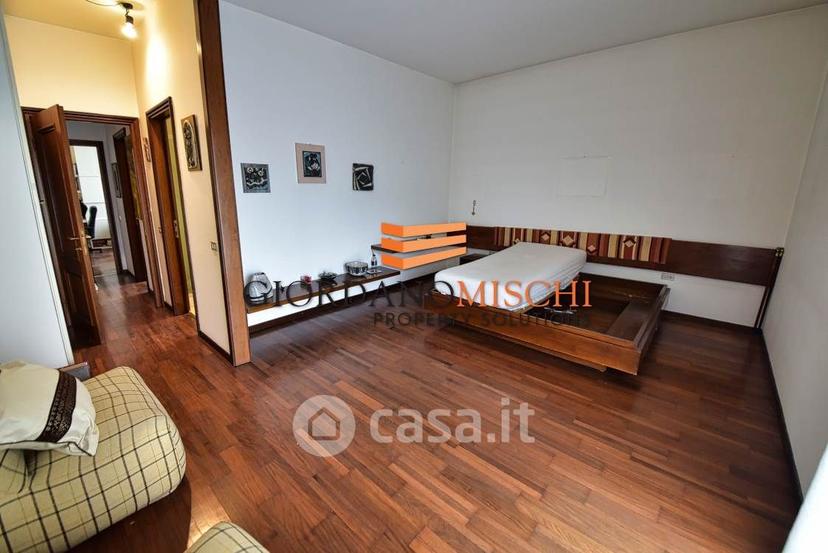 Appartamento in Via A. Villa 20 — foto 28 di 53