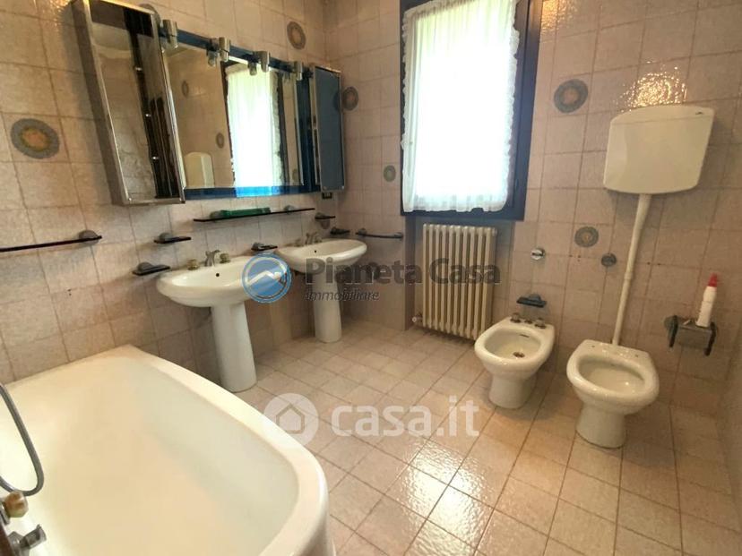 Villa in Via P. Micca — foto 31 di 37