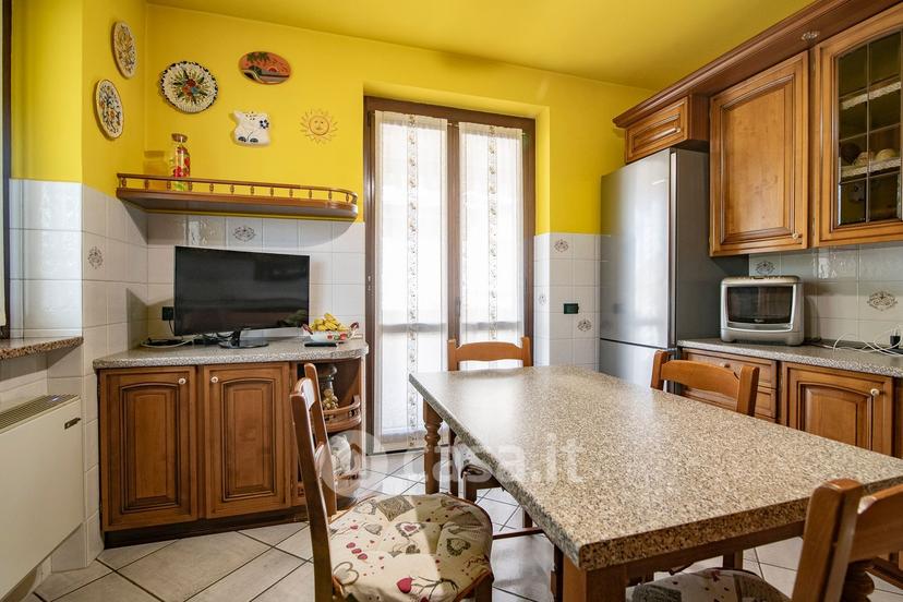 Villa in Via Sandro Pertini 21 — foto 25 di 83