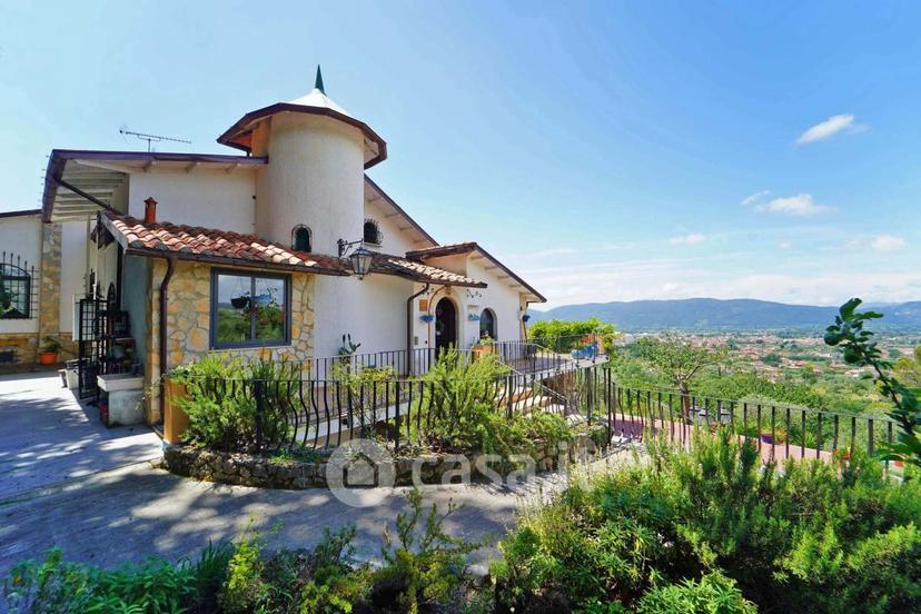 Villa in Castelnuovo — foto 63 di 72