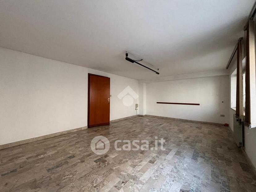 Bilocale in Via Mazzini 139 — foto 2 di 23