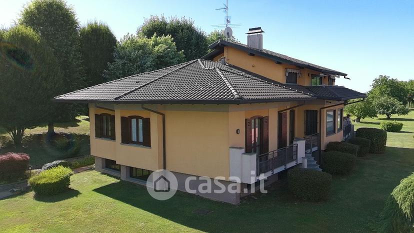 Villa in Via Fratelli Bandiera — foto 45 di 84