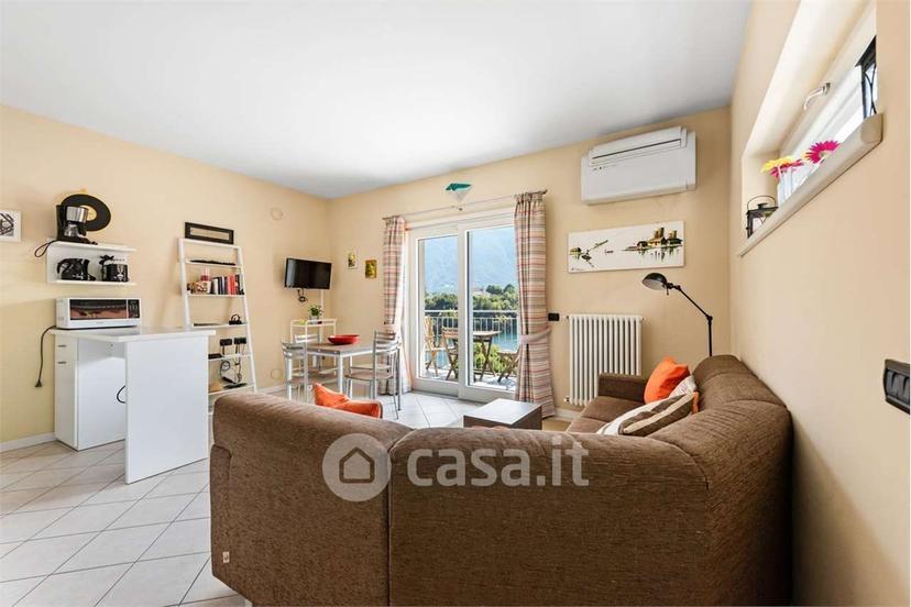 Trilocale in Via Regina 47 — foto 3 di 30