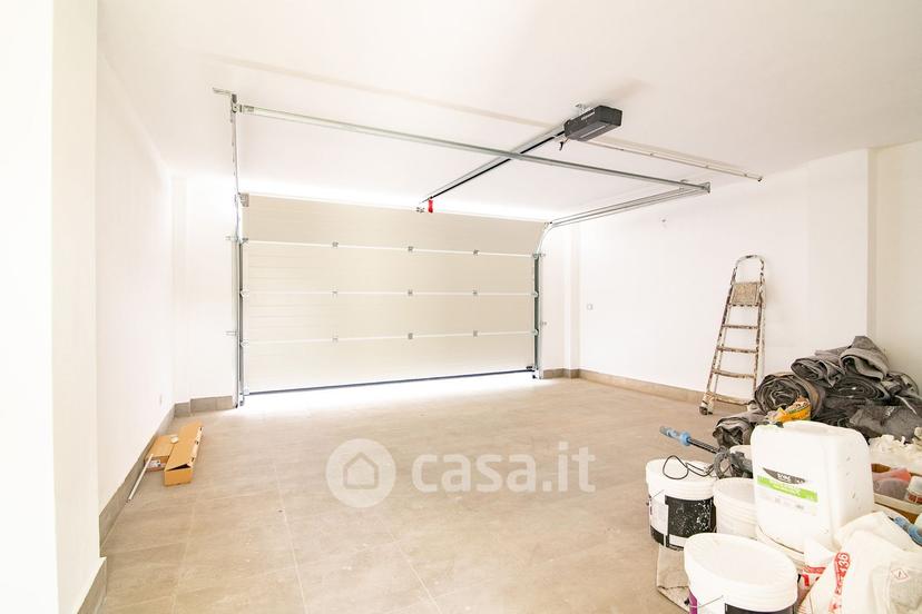 Villa in Via Mario Baratta — foto 20 di 63