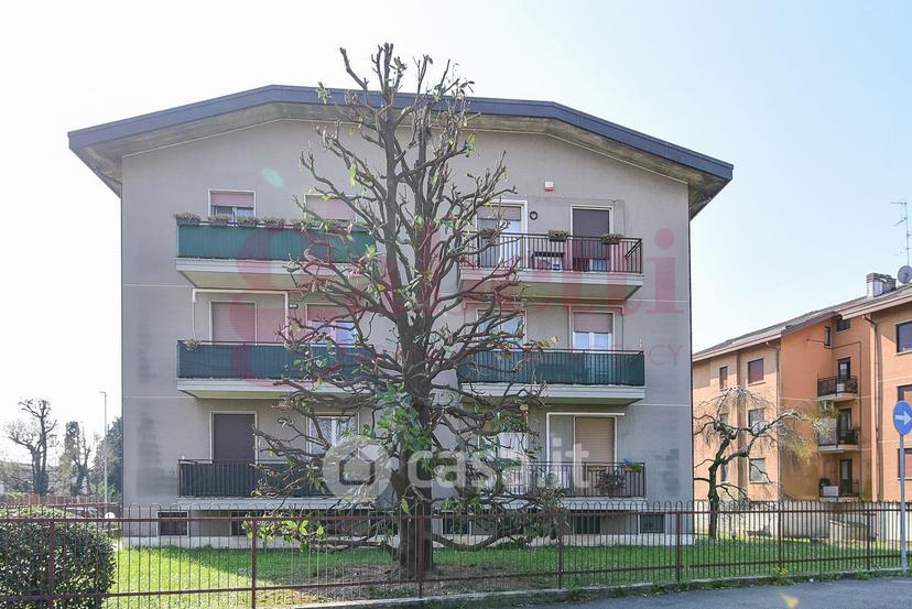 Trilocale in Via Monte Resegone — foto 7 di 31