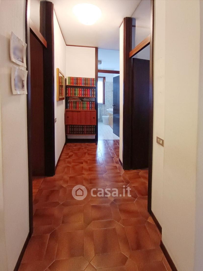 Quadrilocale in Via Carlo Cattaneo 36 — foto 34 di 36
