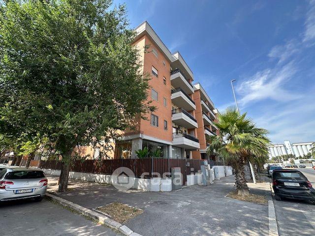Trilocale in Viale Kennedy John Fitzgerald 2 — foto 26 di 27
