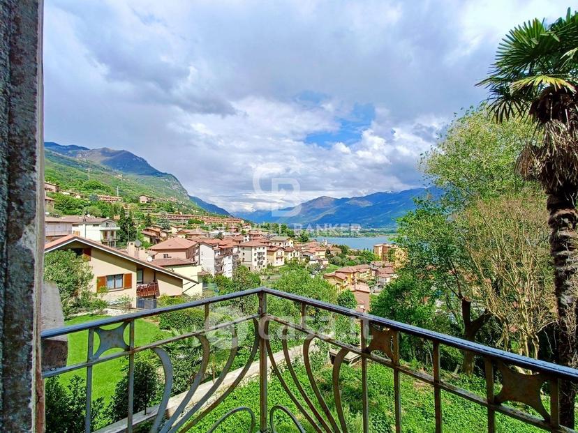 Villa in Via San Maurizio 65 — foto 9 di 38