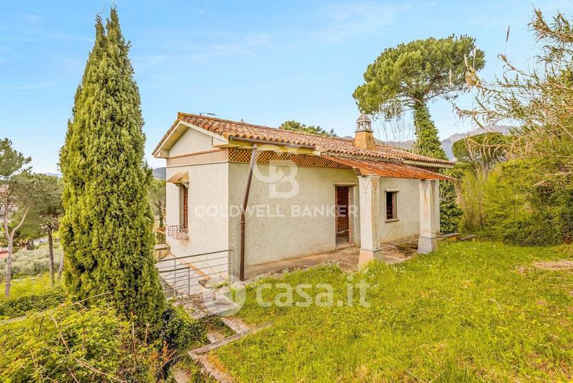 Villa in Via Volturno — foto 5 di 23