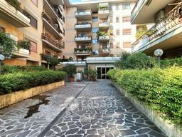 Stanza in Viale Luca Gaurico